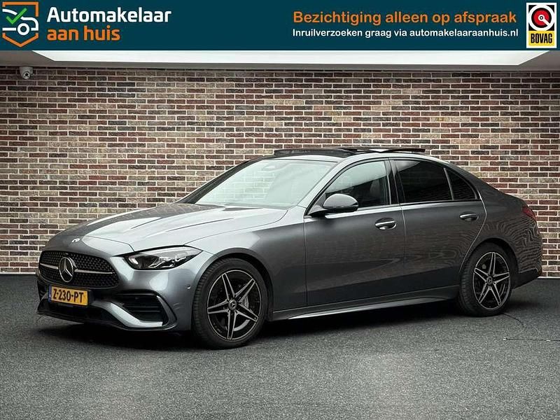 Grijs Occasion 2023 Mercedes C200 AMG line Sedan | € 42.900 (Eerlijke prijs) - Afbeelding 1/4