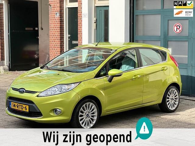 Groen Gebruikt 2011 Ford Fiesta Titanium Hatchback | € 3.950 (Eerlijke prijs) - Afbeelding 1/4