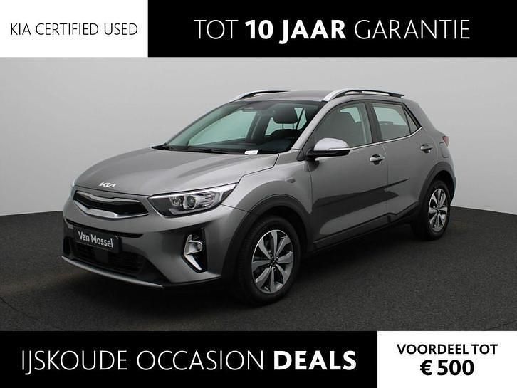 Grijs, metallic lak Occasion 2024 Kia Stonic SUV | € 24.440 (Eerlijke prijs) - Afbeelding 1/4