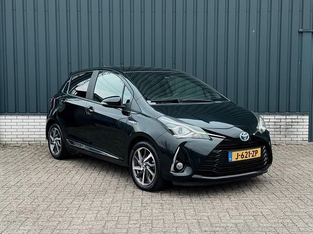Occasion Toyota Yaris Executive 73 PK (53 kW) 2018 Zwart Hatchback