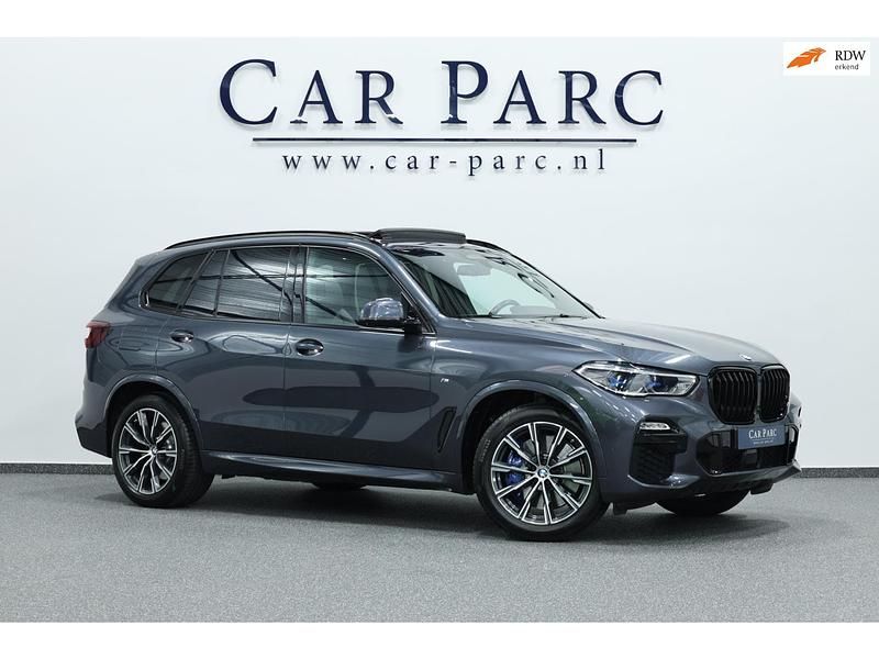 Grijs Gebruikt 2020 BMW X5 M Sport SUV | € 57.495 (Iets duurder) - Afbeelding 1/4