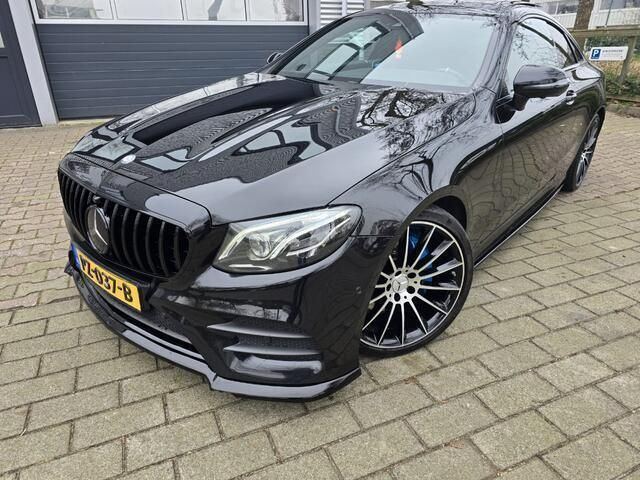Zwart Gebruikt 2017 Mercedes E220 AMG Coupé | € 31.950 (Super prijs) - Afbeelding 1/4