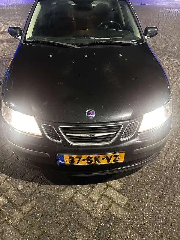 Zwart Occasion 2006 Saab 9-3 Linear Sedan | € 1.700 (Eerlijke prijs) - Afbeelding 1/4