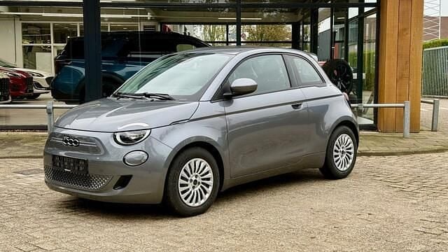 Grijs Gebruikt 2022 Fiat 500e Action Hatchback | € 12.999 (Super prijs) - Afbeelding 1/3