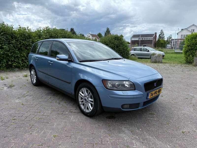 Blauw Gebruikt 2004 Volvo V50 Stationwagen | € 2.699 (Eerlijke prijs) - Afbeelding 1/4