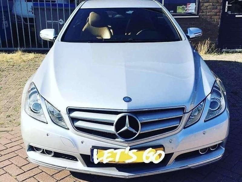 Zilver Gebruikt 2010 Mercedes E250 Avantgarde Coupé | € 7.500 (Eerlijke prijs) - Afbeelding 1/3