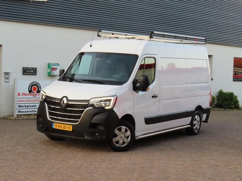 Wit Gebruikt 2023 Renault Master Van | € 26.350 (Goede deal) - Afbeelding 1/4