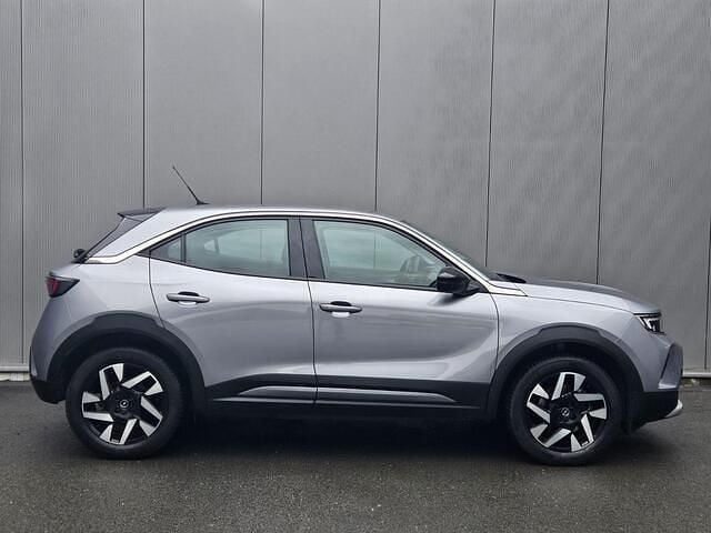 Grijs Gebruikt 2023 Opel Mokka-e Elegance SUV | € 18.450 (Goede deal) - Afbeelding 1/4