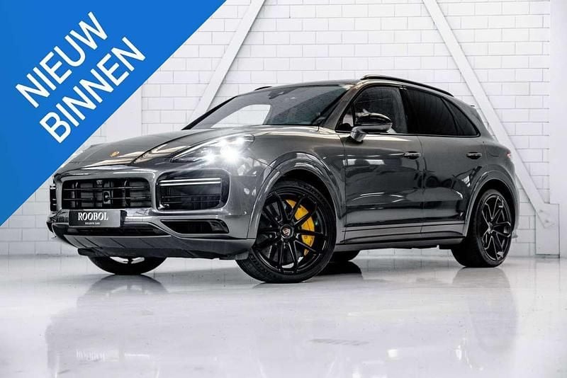 Grijs Gebruikt 2020 Porsche Cayenne Turbo S Sport SUV | € 104.900 (Eerlijke prijs) - Afbeelding 1/4