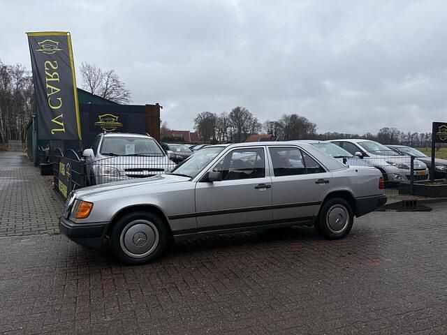 Occasion Mercedes E230 136 PK (100 kW) 1985 Grijs Sedan