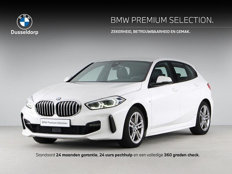 Wit Occasion 2020 BMW 118 M Sport Hatchback | € 24.450 (Iets duurder) - Afbeelding 1/4