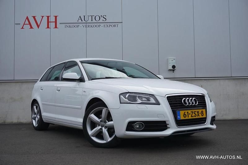 Occasion Audi A3 Sportback S-Line 105 PK (77 kW) 2013 Hatchback Hatchback