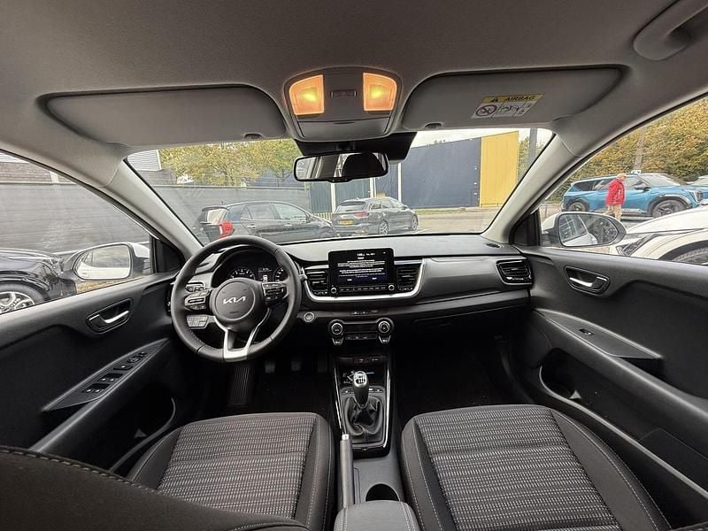 Occasion Kia Stonic 101 PK (74 kW) 2024 Wit SUV