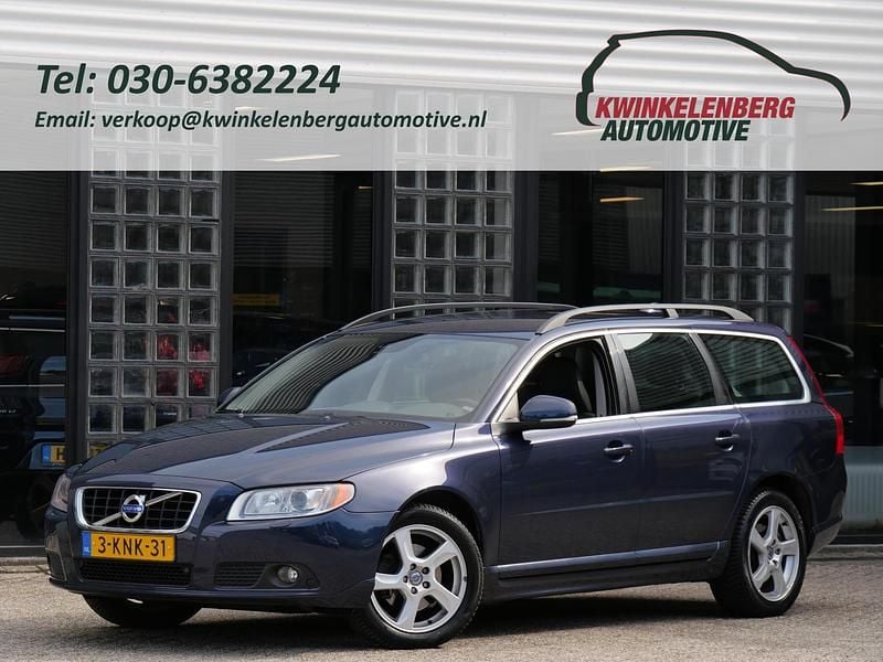Blauw Gebruikt 2013 Volvo V70 Plus Stationwagen | € 17.400 (Eerlijke prijs) - Afbeelding 1/4