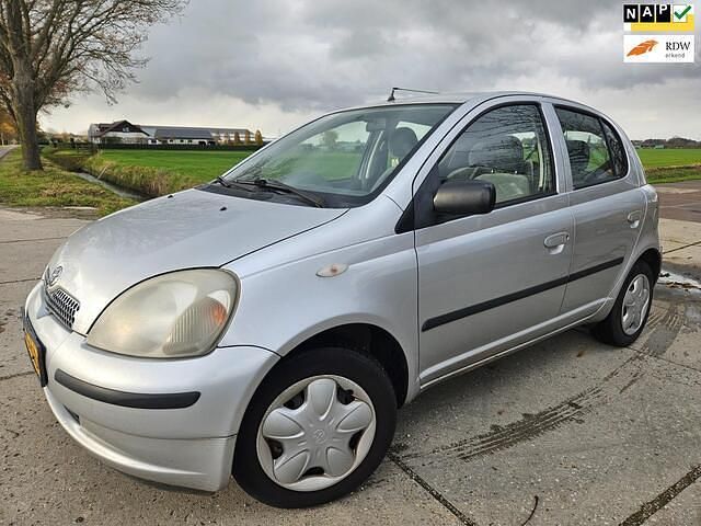 Occasion Toyota Yaris Sol 86 PK (63 kW) 2000 Grijs (metallic) Hatchback