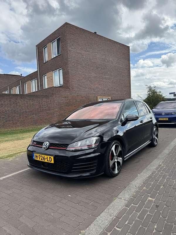 Zwart Gebruikt 2014 VW Golf VII GTI Stationwagen | € 15.900 (Iets duurder) - Afbeelding 1/4