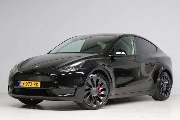 Zwart (metallic) Gebruikt 2024 Tesla Model Y Performance SUV | € 44.945 (Eerlijke prijs) - Afbeelding 1/4