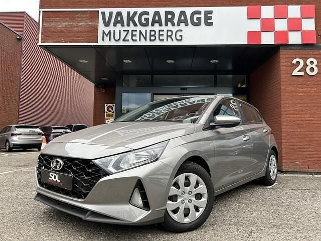 Grijs Gebruikt 2022 Hyundai i20 Comfort Hatchback | € 15.945 (Goede deal) - Afbeelding 1/4