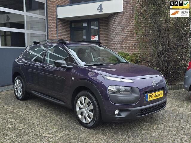 Paars Gebruikt 2017 Citroën C4 Cactus Business Class Hatchback | € 6.295 (Goede deal) - Afbeelding 1/4