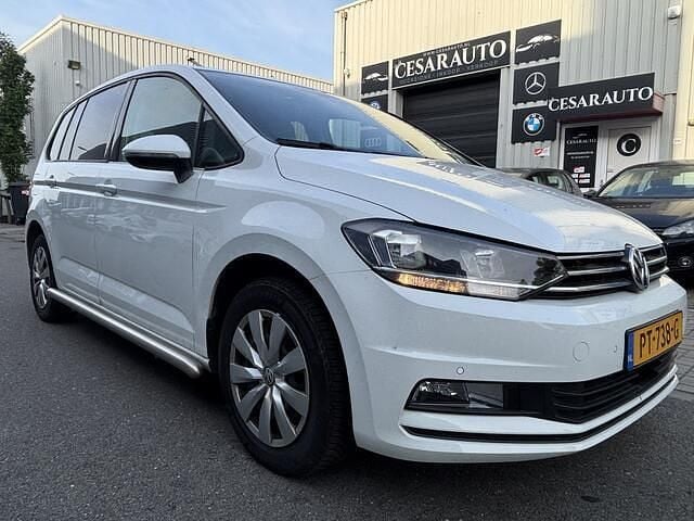 Wit Gebruikt 2017 VW Touran MPV | € 8.999 (Super prijs) - Afbeelding 1/4