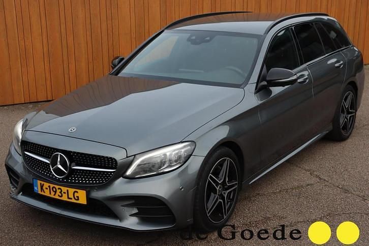 Grijs Gebruikt 2021 Mercedes C200 Business Stationwagen | € 31.940 (Eerlijke prijs) - Afbeelding 1/4