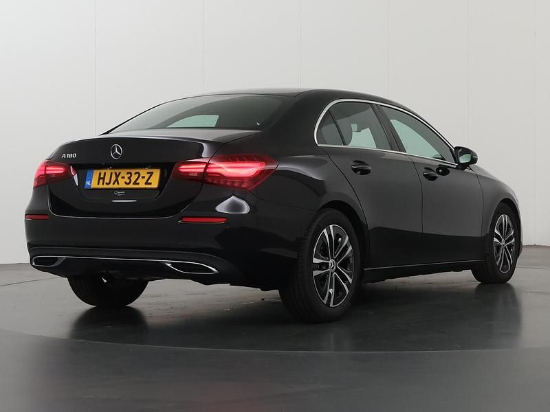 Occasion Mercedes A180 Business 136 PK (100 kW) 2025 Zwart Sedan