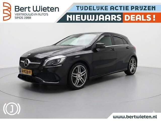 Zwart (metallic) Occasion 2018 Mercedes A180 AMG Hatchback | € 17.250 (Eerlijke prijs) - Afbeelding 1/3