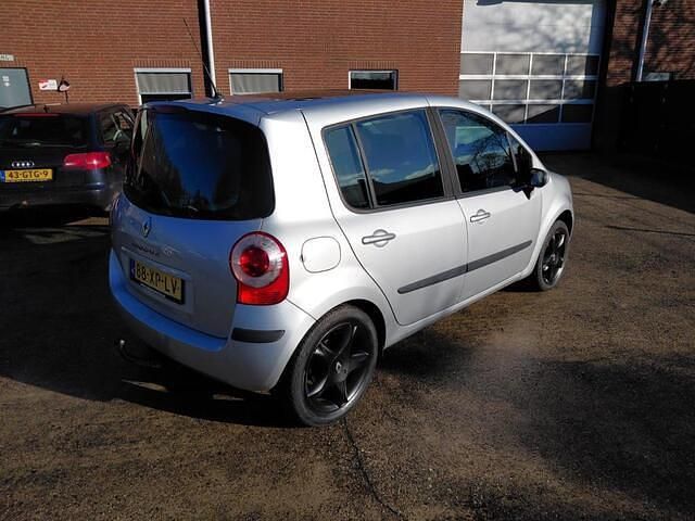 Occasion Renault Modus Dynamique 112 PK (82 kW) 2007 Grijs (metallic) MPV