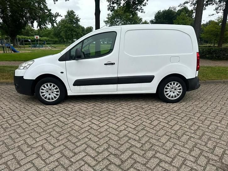 Gebruikt 2012 Peugeot Partner MPV | € 1.500 (Goede deal) - Afbeelding 1/4