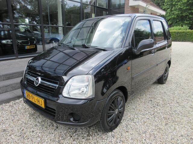 Zwart Gebruikt 2004 Opel Agila Hatchback | € 1.750 (Iets duurder) - Afbeelding 1/4