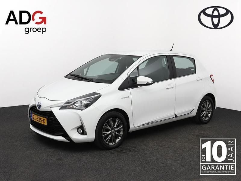 Wit Gebruikt 2019 Toyota Yaris Hybrid Plus Hatchback | € 16.950 (Goede deal) - Afbeelding 1/4