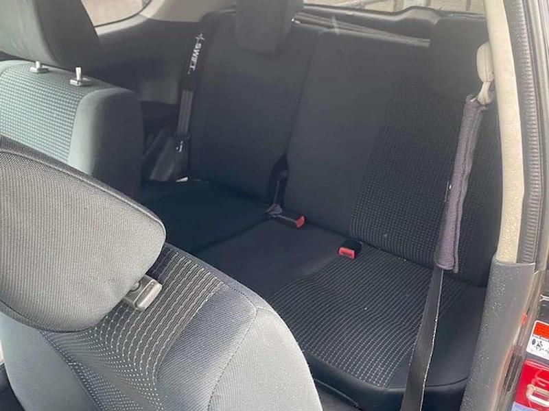 Zwart Gebruikt 2006 Suzuki Swift Exclusive Hatchback | € 5.000 (Duur) - Afbeelding 1/4