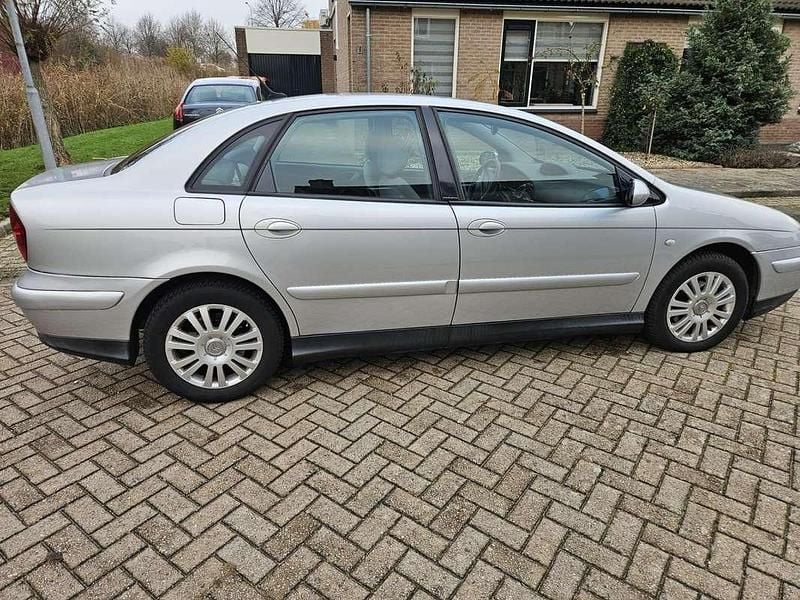 Occasion 2004 Citroën C5 Exclusive Sedan | € 1.450 (Eerlijke prijs) - Afbeelding 1/4