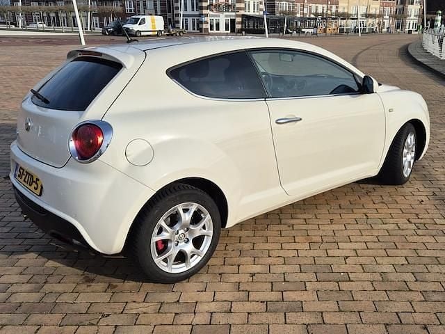 Occasion Alfa Romeo MiTo Distinctive 86 PK (63 kW) 2013 Wit Hatchback