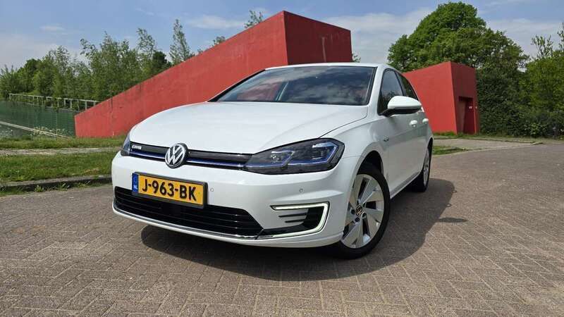Wit Gebruikt 2020 VW e-Golf Hatchback | € 12.450 (Goede deal) - Afbeelding 1/4