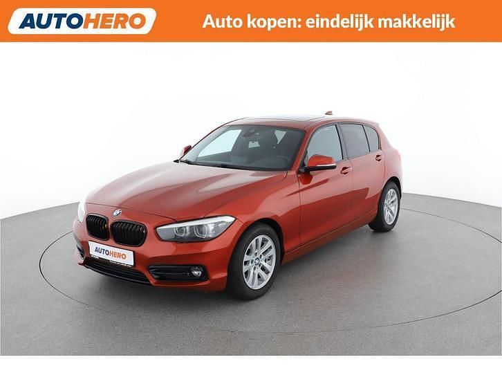 Occasion BMW 118 Sport Line 136 PK (100 kW) 2018 Rood (metallic) Hatchback