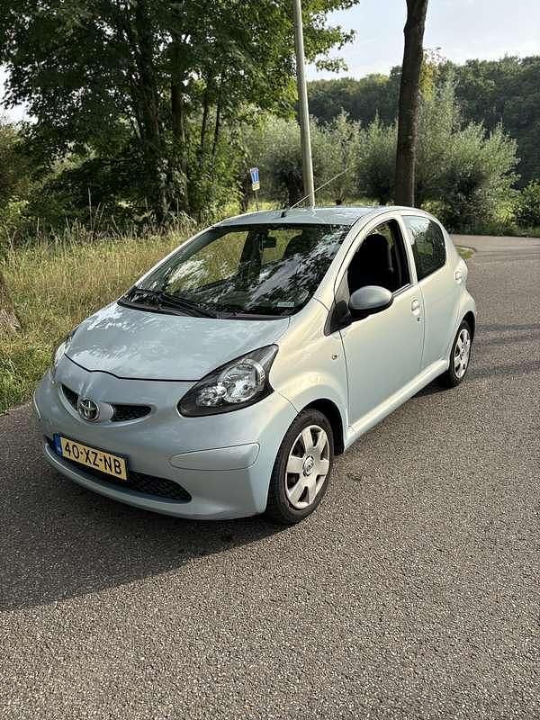 Blauw Gebruikt 2007 Toyota Aygo Hatchback | € 2.250 (Eerlijke prijs) - Afbeelding 1/4