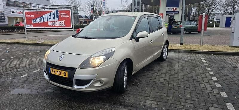 Occasion 2010 Renault Scénic Dynamique MPV | € 4.300 (Eerlijke prijs) - Afbeelding 1/4