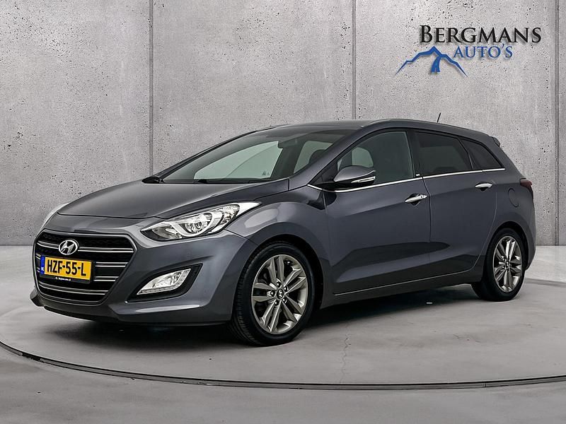 Grijs Gebruikt 2017 Hyundai i30 Comfort Stationwagen | € 16.400 (Iets duurder) - Afbeelding 1/4