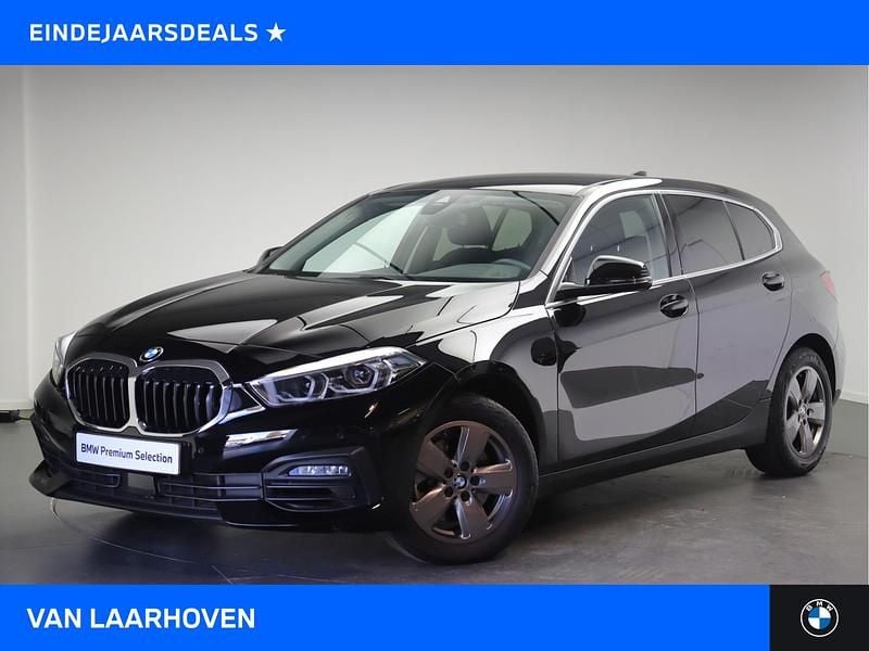 Zwart Gebruikt 2020 BMW 118 Executive Hatchback | € 25.950 (Eerlijke prijs) - Afbeelding 1/4
