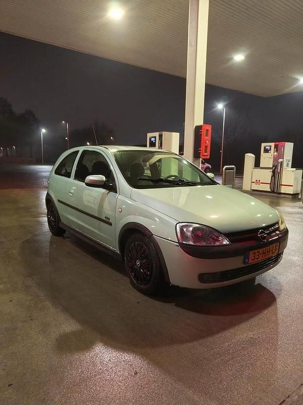 Occasion Opel Corsa 125 PK (91 kW) 2001 Blauw Hatchback