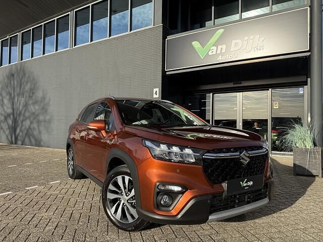 Bruin Occasion 2022 Suzuki SX4 S-Cross Style SUV | € 25.950 (Eerlijke prijs) - Afbeelding 1/4