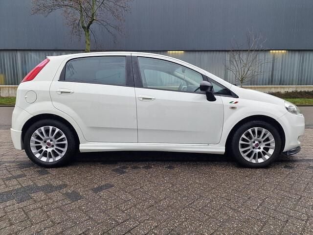 Occasion Fiat Grande Punto 78 PK (57 kW) 2009 Wit Hatchback