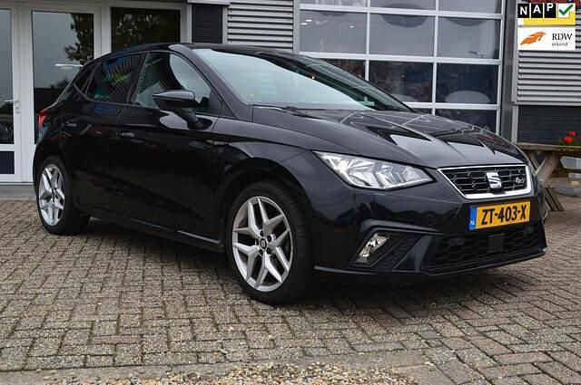 Zwart Gebruikt 2019 Seat Ibiza Business Hatchback | € 14.500 (Eerlijke prijs) - Afbeelding 1/4