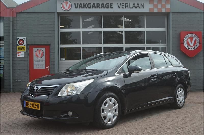 Zwart Gebruikt 2012 Toyota Avensis Business Edition Stationwagen | € 10.950 (Eerlijke prijs) - Afbeelding 1/4