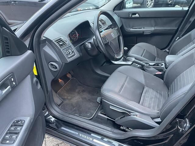 Occasion Volvo V50 Momentum 140 PK (102 kW) 2006 Zwart (metallic) Stationwagen