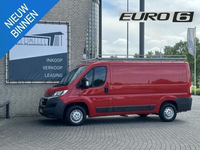 Rood Gebruikt 2017 Fiat Ducato Van | € 8.750 (Goede deal) - Afbeelding 1/4
