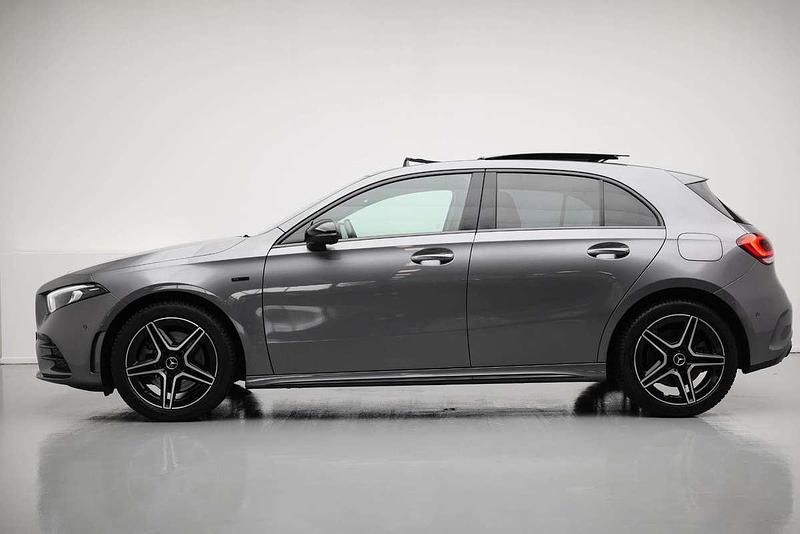 Occasion Mercedes A250 AMG line 218 PK (160 kW) 2022 Grijs Hatchback