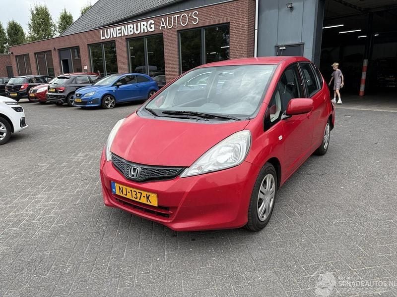 Rood Gebruikt 2013 Honda Jazz Trend Hatchback | € 2.799 (Super prijs) - Afbeelding 1/4