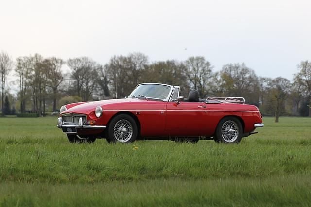 Rood Gebruikt 1999 MG B Cabriolet | € 19.500 - Afbeelding 1/4